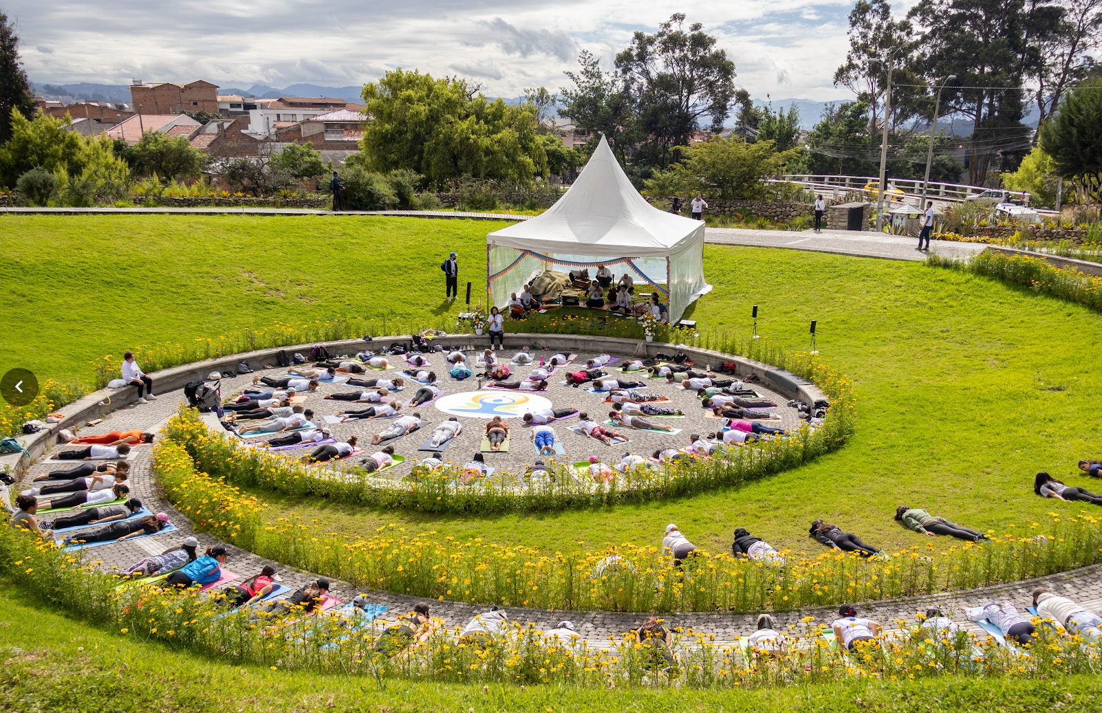Práctica al aire libre en círculo sagrado